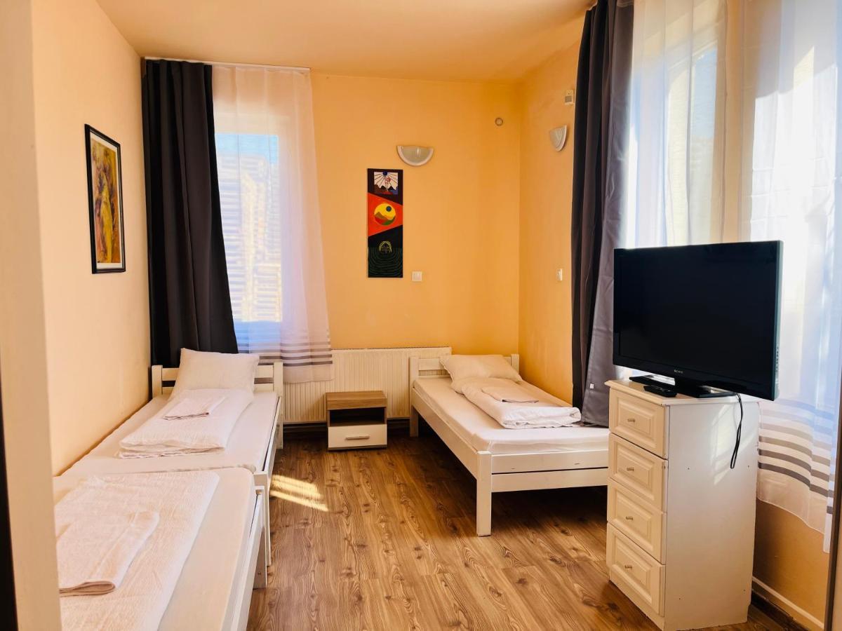 Aparthotel Gabor Panzio Gyál Exterior foto